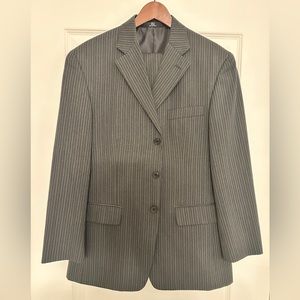 Thin Pinstripe Suit / Haggar Size 40R / Pants 34 X 32